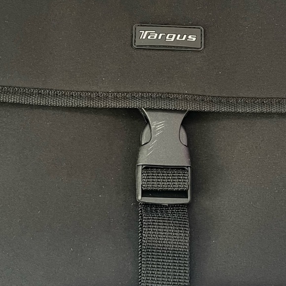 Targus Black and Gray Laptop Bag with Front Flap Closure - Picture 16 of 16